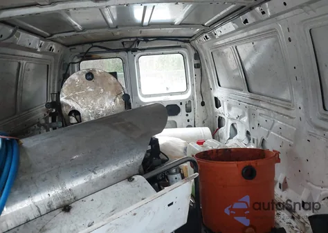 2001 Ford E-350 Super Duty Commercial/Recreational z USA, uszkodzony, nr VIN 1FTSE34F81HA48536